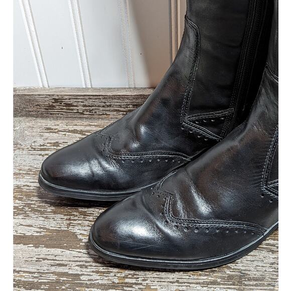 Ecco Women's Black Leather Tall Riding Boot Wingtip Detail Side Zipper Size 37 - Picture 4 of 9